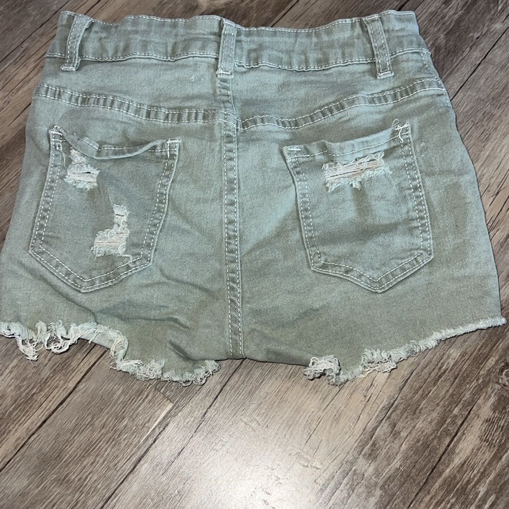Shein shorts - Picture 2 of 2